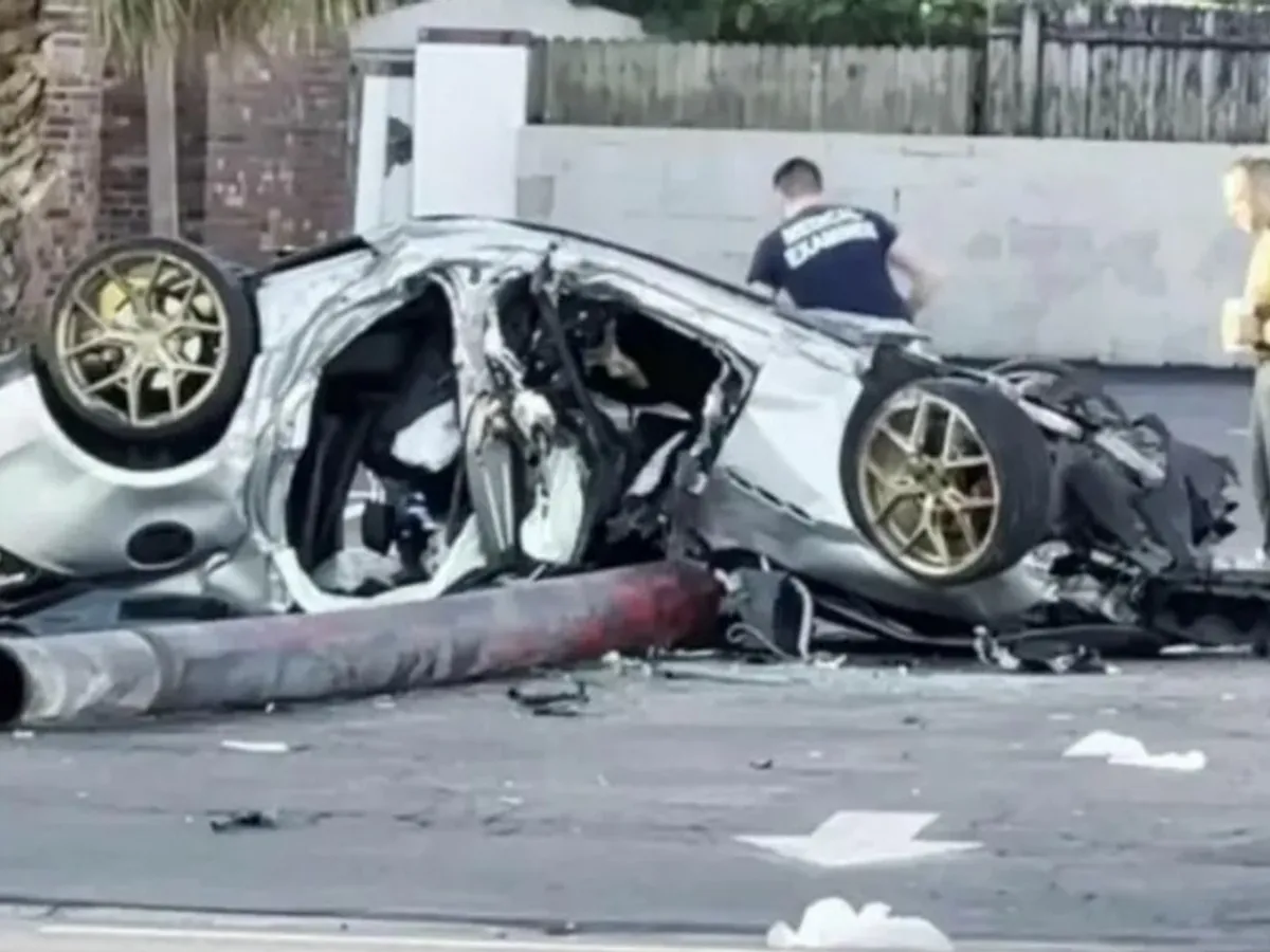 Trei tineri au furat un Maserati, i-au „rupt” accelerația și s-au făcut praf. / Foto: dailymail.co.uk