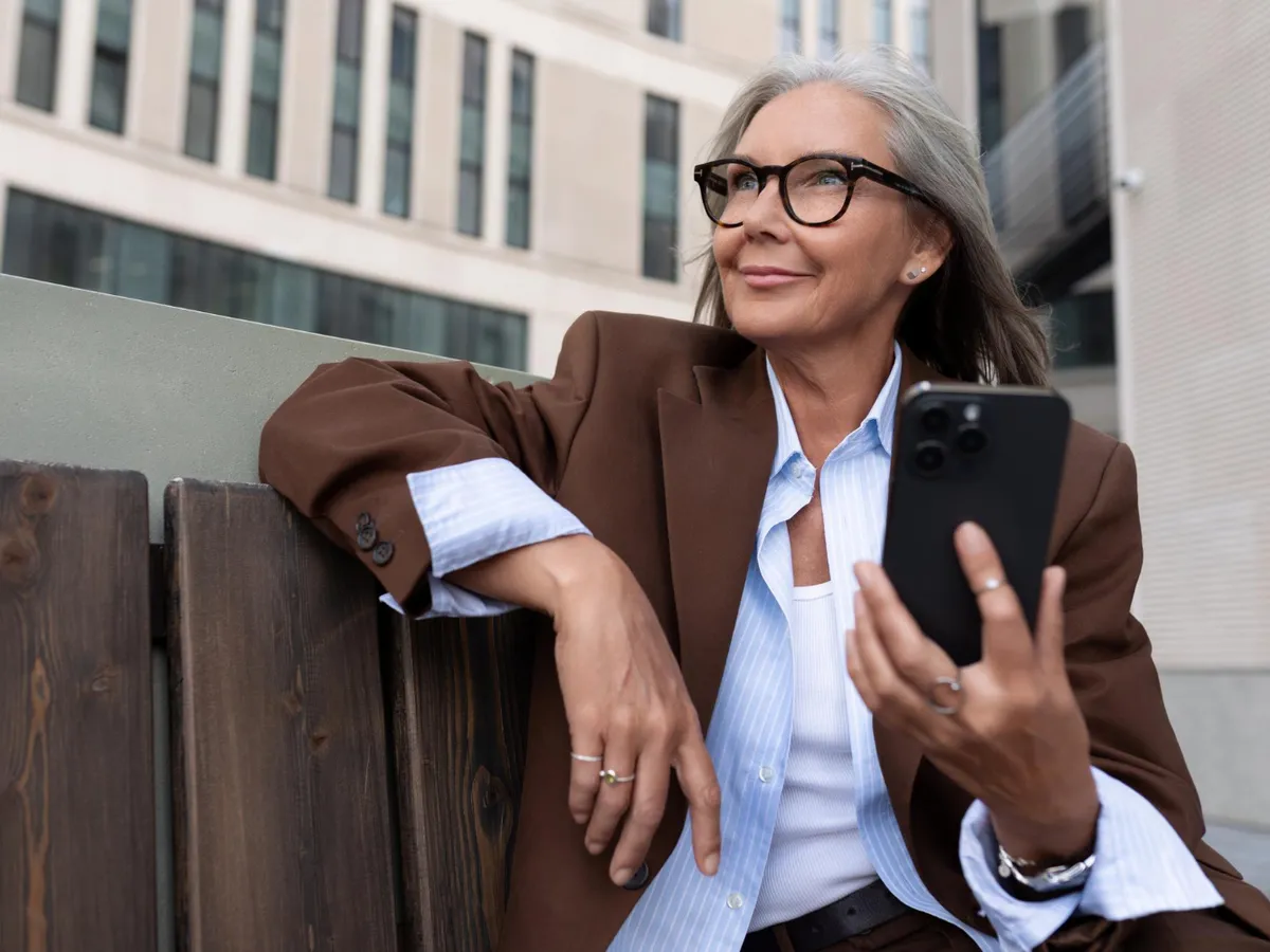 Pensionară la pensie - Foto: Freepik