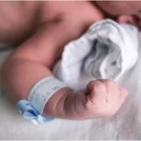 Un bebeluș a ajuns în comă alcoolică la spital dintr-o greșeală a bunicii. Ce a făcut femeia? - Foto: Profimedia / imagine rol ilustrativ