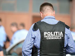 Poliţistul de la Secţia 9 a fost înjunghiat cu un cuţit / pressalert