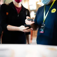 Certificatul verde obligatoriu duce la creșterea cererii de vaccinare (studiu)/FOTO: Unsplash