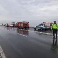 Un accident între un camion și o autoutilitară - Foto: IJP