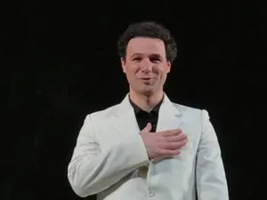 Tenorul Andrei Fermeşanu conduce interimar Opera din Iași. Sursă imagine: Ziarul de Iași