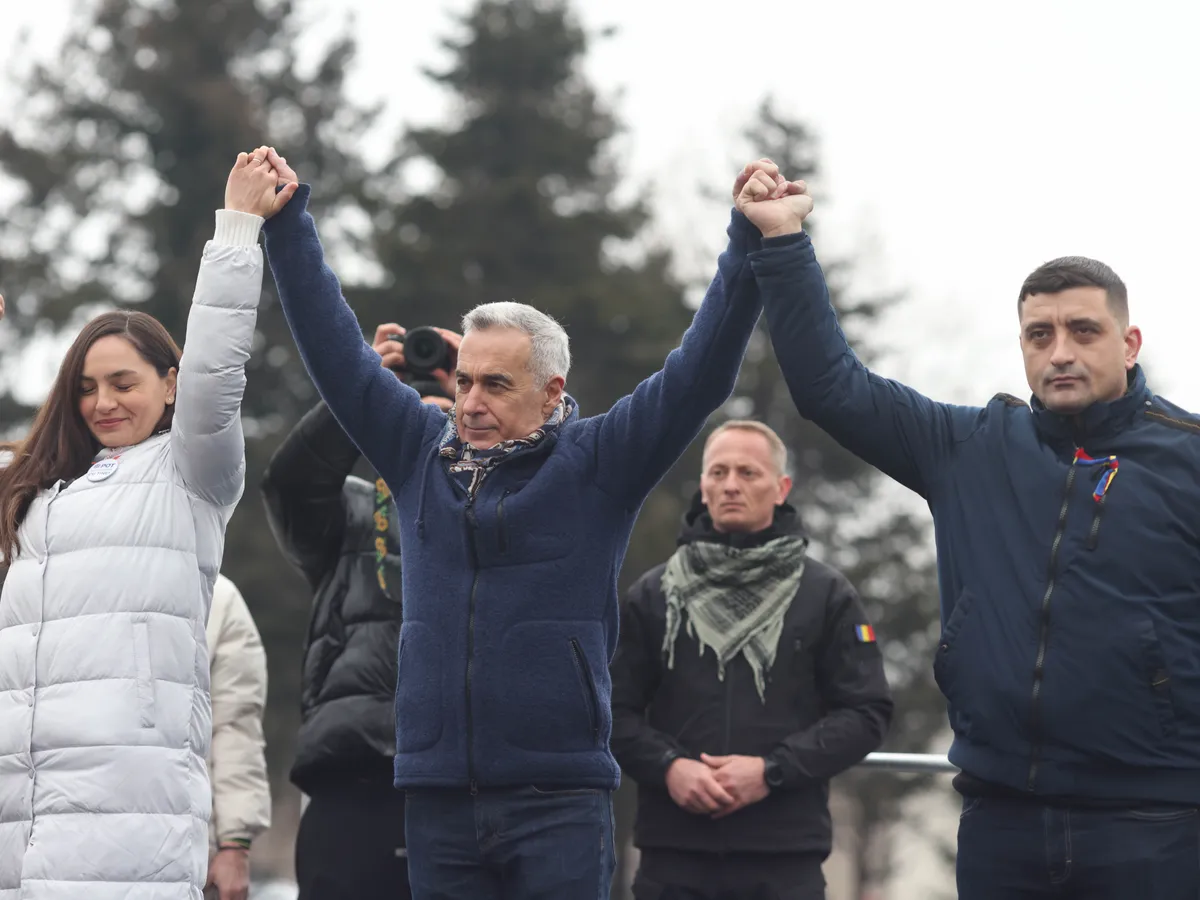 Gavrilă, Călin Georgescu și George Simion - Foto: INQUAM PHOTOS / Octav Ganea