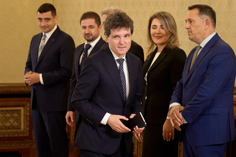 nicusor dan si delegatia aur
