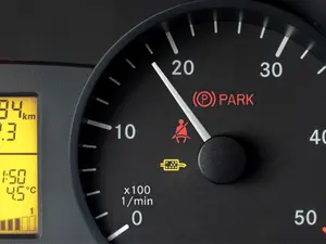 Ce trebuie să facă șoferul de mașină diesel dacă s-a aprins martorul DPF? Altfel, se strică motorul - Foto: pmmonline.co.uk