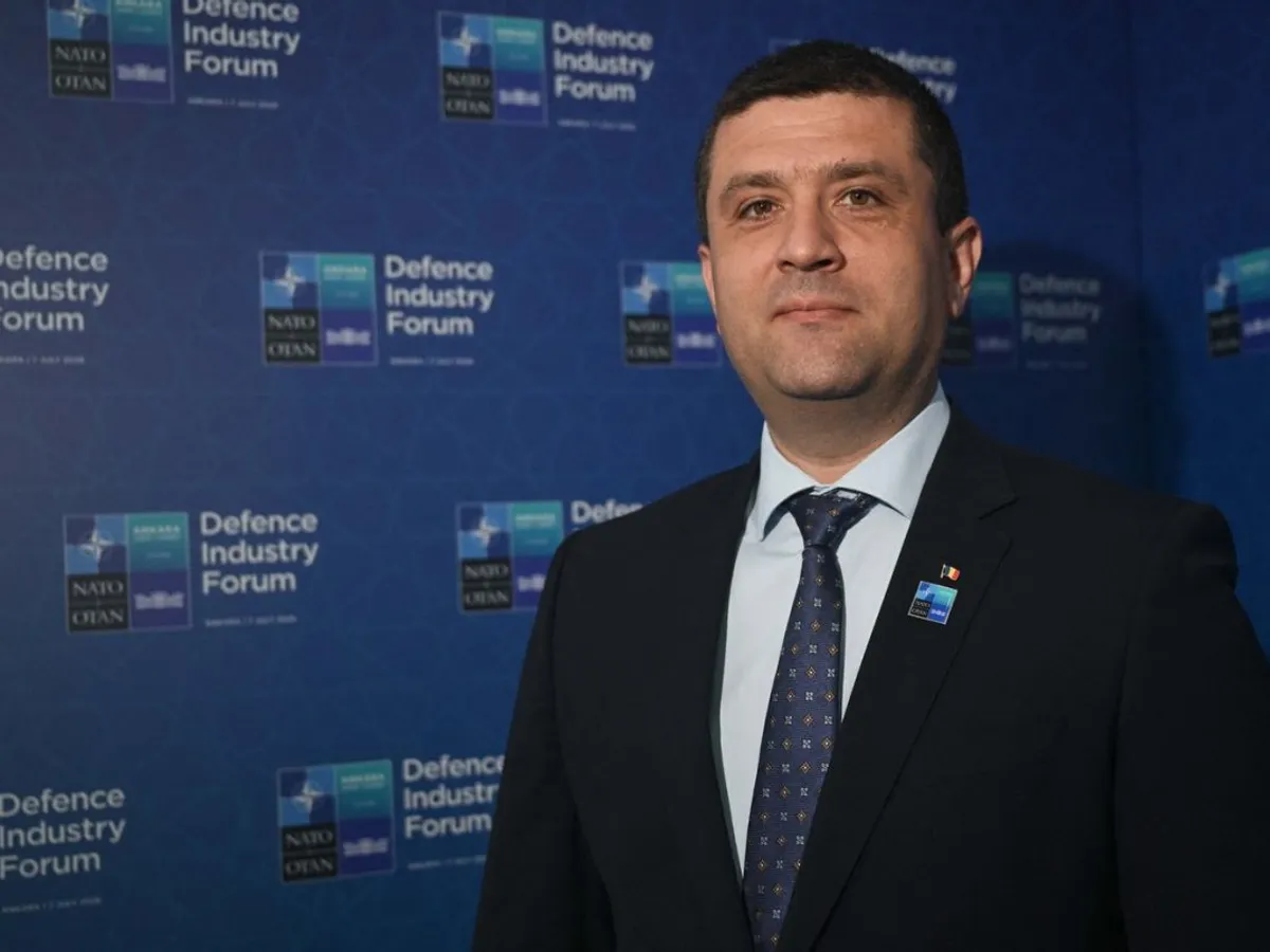 Radu Miruţă, ministrul interimar al Transporturilor şi Apărării - Foto: Profimedia Images