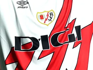 Ce lovitură! Rayo Vallecano a intrat pe fir și vrea să îl deturneze din drumul spre România