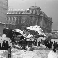 Capitala în 1954, sub 5 metri de zăpadă. - Foto: Agerpres