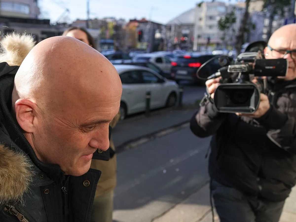 Averea lui Potra, mercenarul lui Georgescu: 65 terenuri, 17 case, 28 kg lingouri. Are sechestru - Foto: Inquam Photos/ Octav Ganea