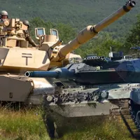 Vor câștiga tancurile M1 Abrams și Leopard 2 războiul pentru Ucraina? Avantaje și dezavantaje - FOTO: Profimedia