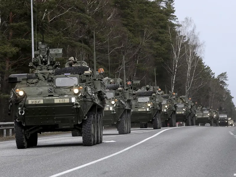 Convoaie militare americane traversează România de la Vest la Est/FOTO: Defenceblog.com