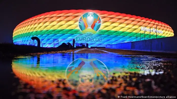 Așa ar fi trebuit să arate arena din Munchen, la meciul Germania-Ungaria, dacă UEFA nu ar fi intervenit. FOTO Euro2020