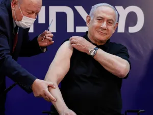 Premierul Israelului a fost printre primii care s-au vaccinat, ca să dea un exemplu