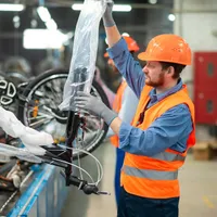 O fabrică de biciclete se închide A fost oprit lanțul de producție. 500 de oameni vor fi dați afară - Foto: Freepik.com (rol ilustrativ)