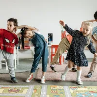Cine sunt elevii care nu vor avea vacanţă de Paşte - Foto: Pexels/Pavel Danilyuk