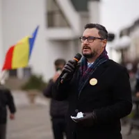 Deputat AUR care militează împotriva COVID se apără în Parlament invocând că are COVID. Foto Facebook