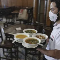 București, din nou în scenariu roșu COVID: Activitatea restaurantelor şi cafenelelor, redusă la 30%. / Foto: digi24.ro