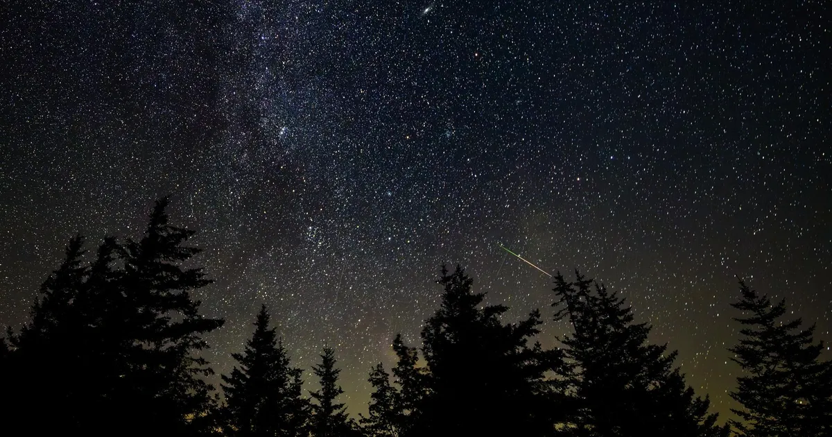 Semnal laser din Spațiu. Astronomii spun că ar fi de la un obiect aflat la 8.000.000.000 de ani lumină de noi