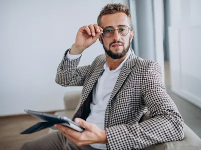 Om de afaceri - Foto: Freepik (rol ilustrativ)