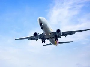 Vom putea merge cu un bagaj gratuit în avion în anumite dimensiuni. Până acum costa 30 euro Foto: Freepik (fotografie cu caracter ilustrativ)
