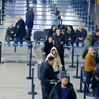 Cetățenii Kosovo au scăpat de viza pentru Schengen de la 1 ianuarie. Ce au făcut pe aeroport - Foto: captură video