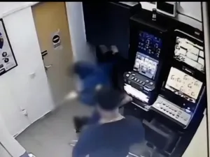 Interlopii Bebe Cămătaru, Bebino și Box, angajați de patronul caselor de pariuri Winner. Ce făceau - imagine cu rol ilustrativ Foto: captură imagini amator