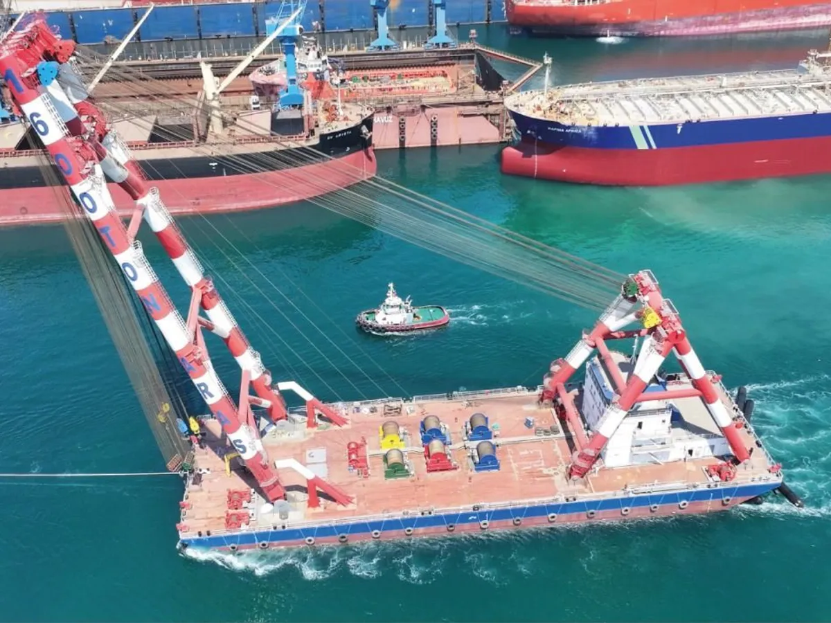 Sea crane Andalou - ARAS Salvage - capacitate 6000 T - Foto:  LinkedIn ARAS MARINE Salvage