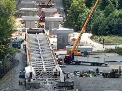 Pe ciotul Cornetu-Tigveni al celei mai așteptate autostrăzi din România, Pitești - Sibiu, lucrările au ajuns la 15% - Foto: captură video