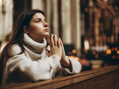 Rugăciuni pentru pace, duminică, în toate bisericile din România, la patru ani de război în Ucraina - Foto: Freepik (Imagine cu rol ilustrativ)