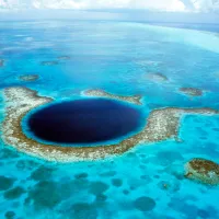 Scafandrii au ajuns pe fundul Great Blue Hole din Belize. Ce au găsit i-a îngrozit - Foto: Profimedia Images