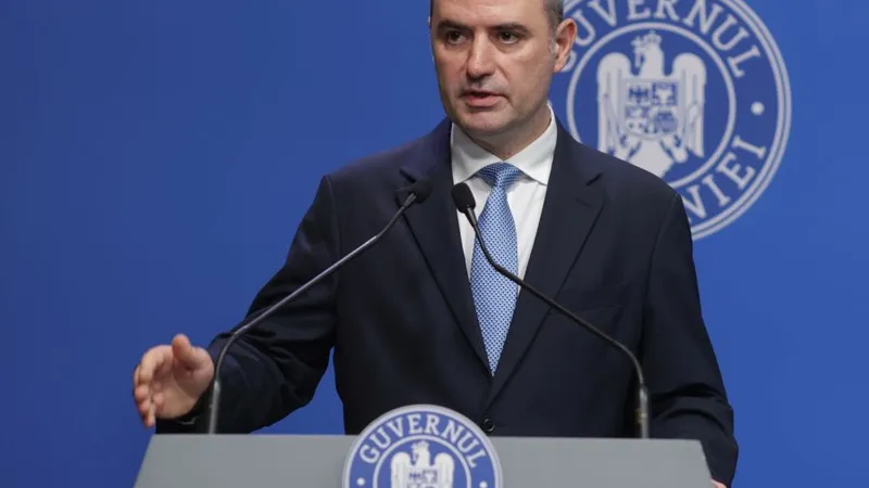 Ministrul Finanţelor, Alexandru Nazare, în conferinţă de presă - Foto: INQUAM PHOTOS/George Călin