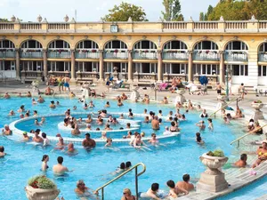 Băile Széchenyi, Budapesta