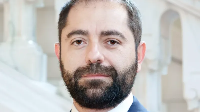 Consilier prezidenţial, despre TVA: Opinia preşedintelui a fost clară. Acum Guvernul ia decizii - Foto: Facebook / Radu Burnete