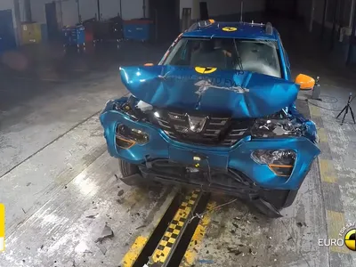 Dacia Spring a obținut doar 6,1 puncte din 16 posibile la testul de impact frontal. / Foto: captură video