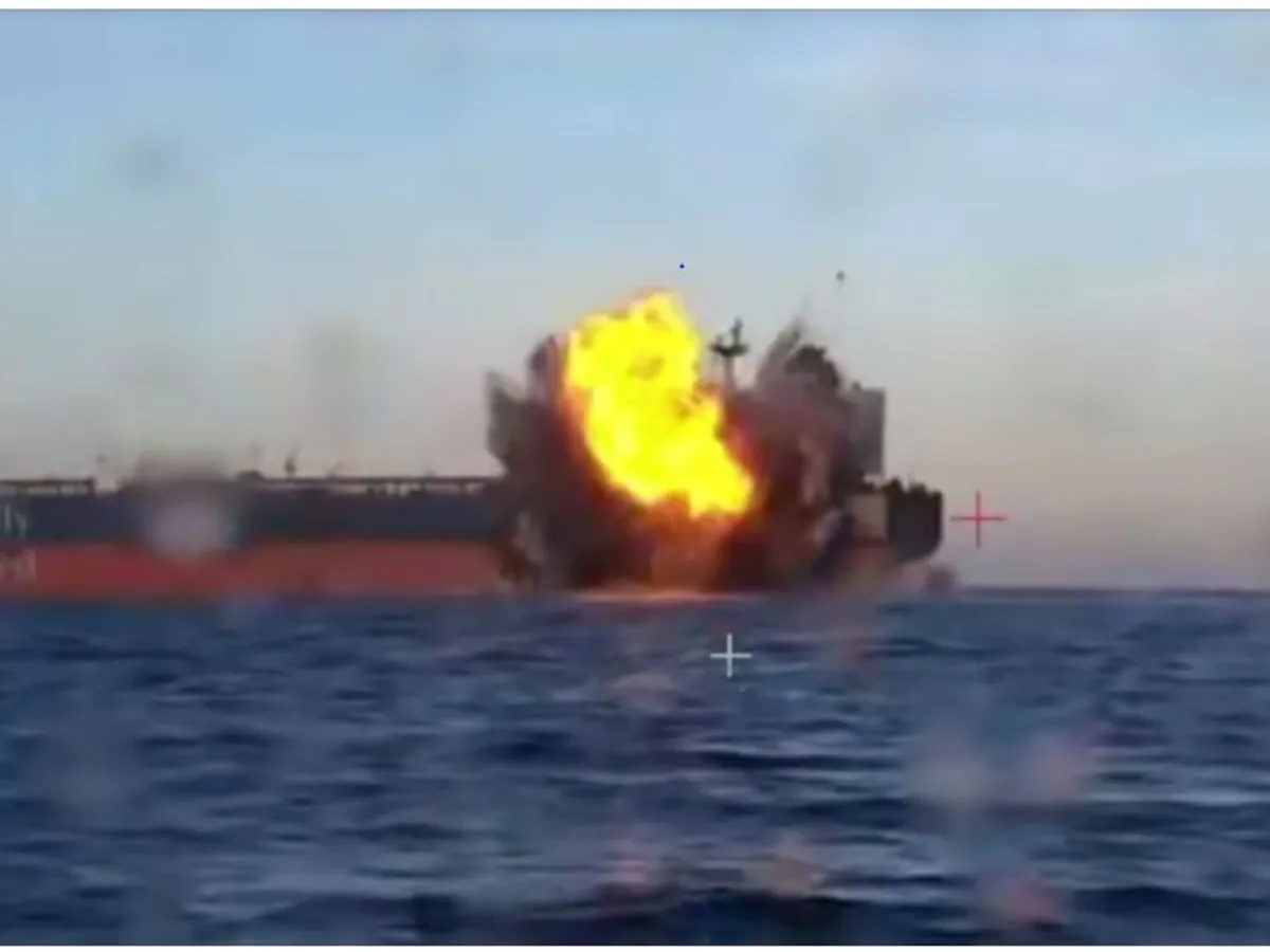 Petrolier al Rusiei, atacat - Foto: Profimedia Images