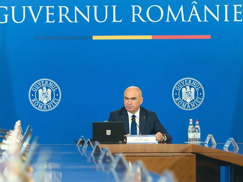 Lista măsurilor de austeritate. Românii, îngenuncheați de noi taxe și accize după lăfăiala bugetară - Foto; Profimedia images