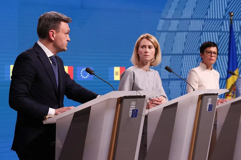 Premierul Dorin Recean, la Bruxelles, la Consiliul Uniunii Europene - Foto: Profimedia Images