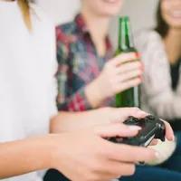 amendă pentru vânzătorii de țigări și alcool. Trebuie să ceară buletinul - Foto: Freepik.com (rol ilustrativ)