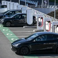 Scandal imens. Ai mașină electrică Tesla? Ai kilometrajul „mânărit” din fabrică. Minte la autonomie - Foto: Profimedia Images (Imagine cu rol ilustrativ)