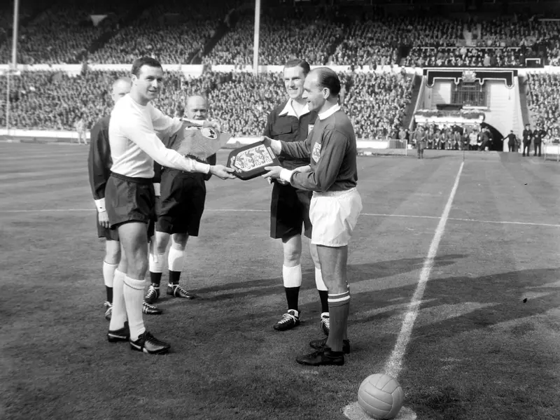 Alfredo di Stefano a cucerit cu Real Madrid de 5 ori Cupa Campionilor. A fumat pe banca de rezerve - Foto: Profimedia Images