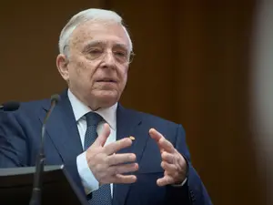 Mugur Isărescu este susținut de PSD pentru un nou mandat la conducerea BNR Foto: Profimedia Images (fotografie cu caracter ilustrativ)