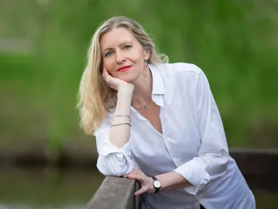 Pensionară la pensie - Foto: Freepik