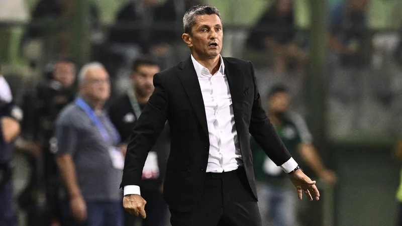 Răzvan Lucescu, suspendat 4 luni și amendat cu 15.000 €. Ce a făcut și câte meciuri ratează astfel: FOTO - Profimedia(imagine cu rol ilustrativ)