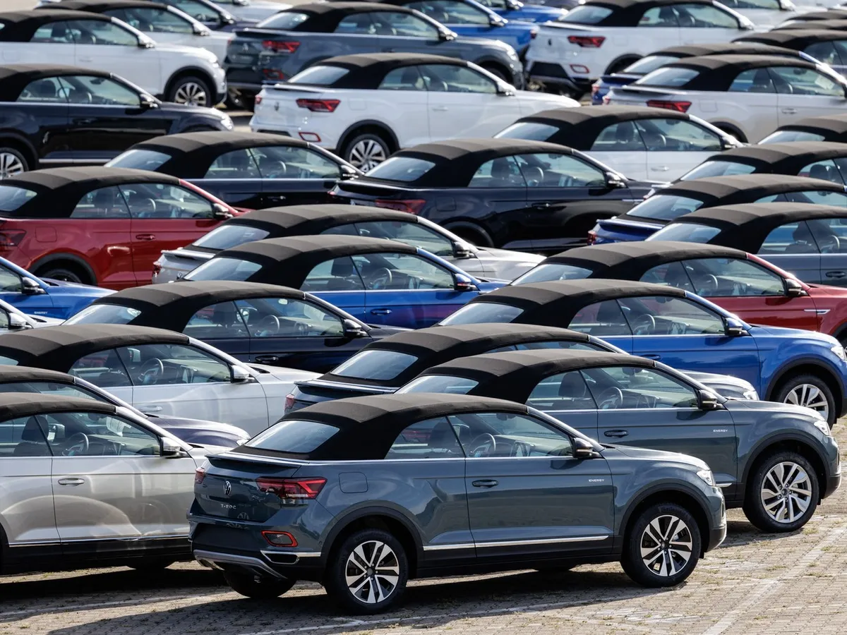 Un producător auto german preferat de români vinde fabrica din Osnabrück. O cumpără un furnizor de armament