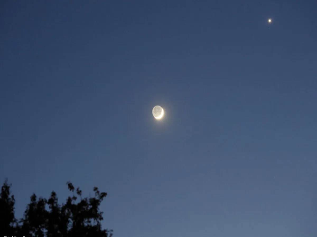 O cometă care se îndreaptă spre Pământ ar putea lovi în continuare Luna. Probabilitate de 1 la 25 Foto: Christophe Lehenaff / Getty Images Ungaria
