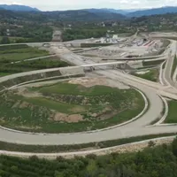 Lucrările pe cel mai greu segment al celei mai așteptate autostrăzi din România, la 73% - Foto: captură video