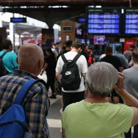Sinicatele din CFR Călători amenință cu greva generală. Compania nu a primit bugetul pe 2025 Foto: Inquam Photos / George Calin