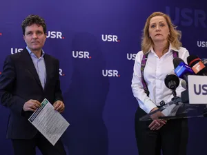 Nicușor Dan și Elena Lsconi - Foto: INQUAM PHOTOS / Sabin Cîrstoveanu