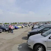 Un șofer a ajuns să-și cumpere propria mașină furată - Foto: Piețe Sibiu (cu rol ilustrativ)